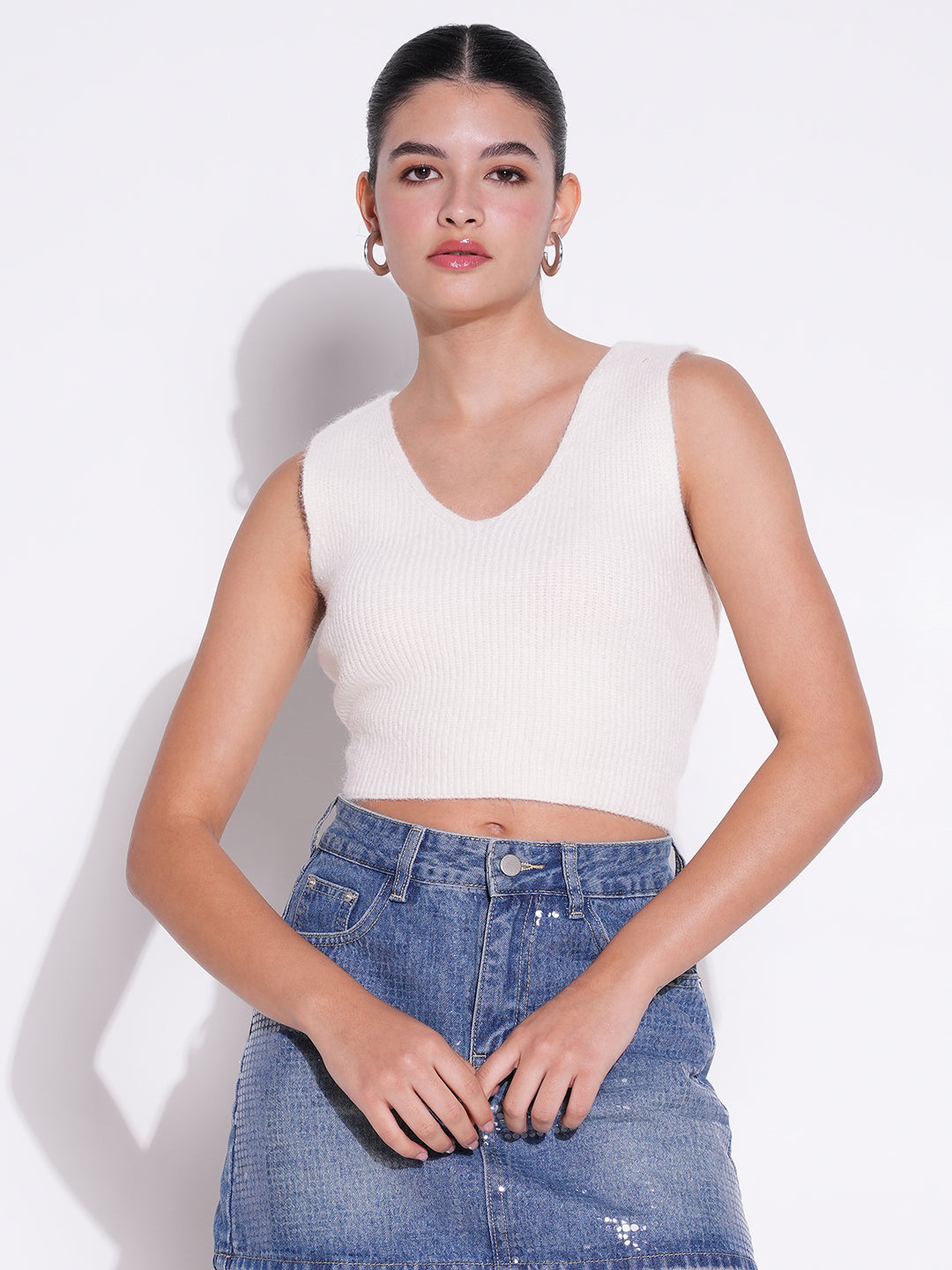 Women's Cream Self Design Sleeveless Crop Top